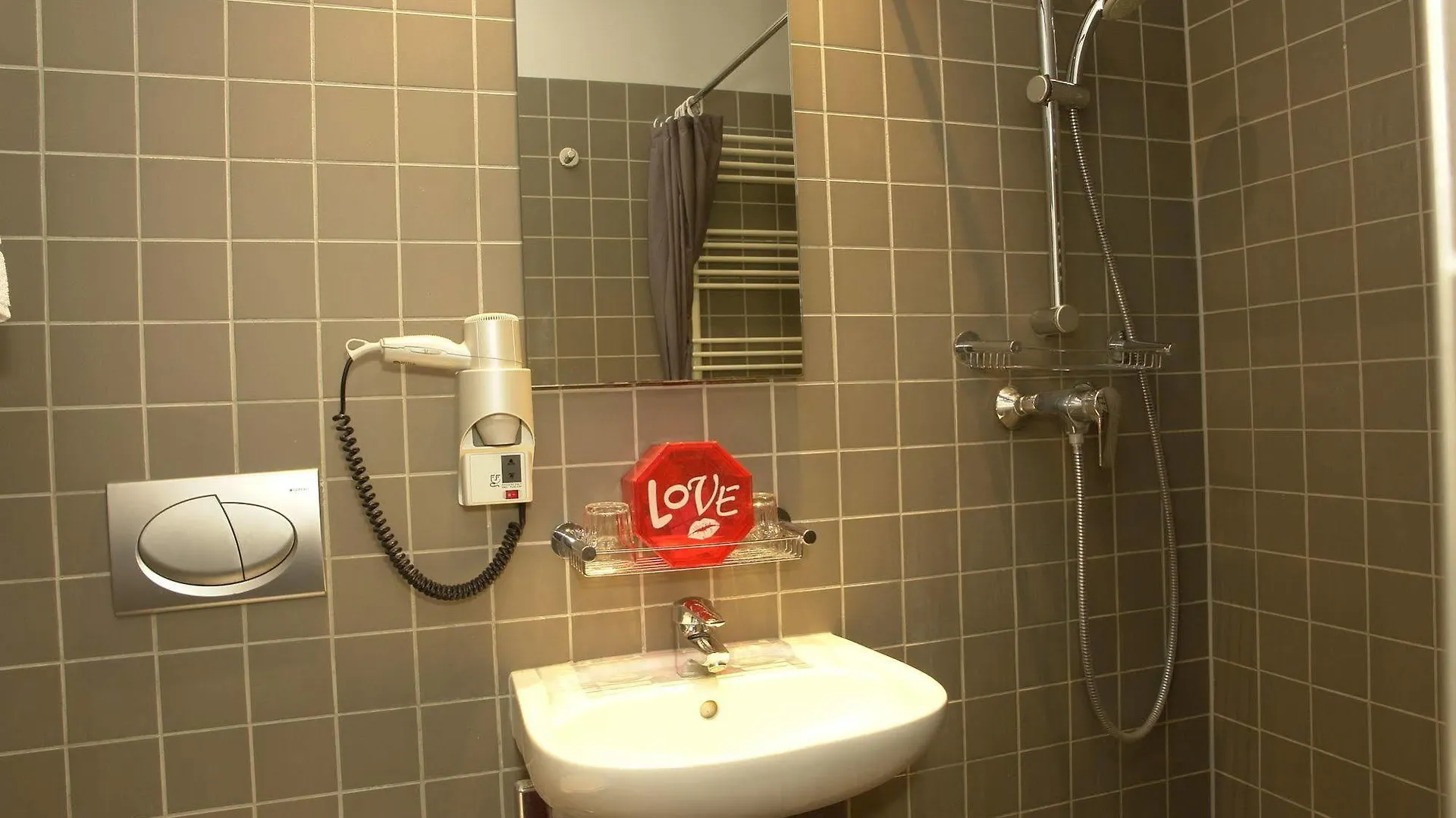 Monty Small Design Hotel 월뤼브생랑베르